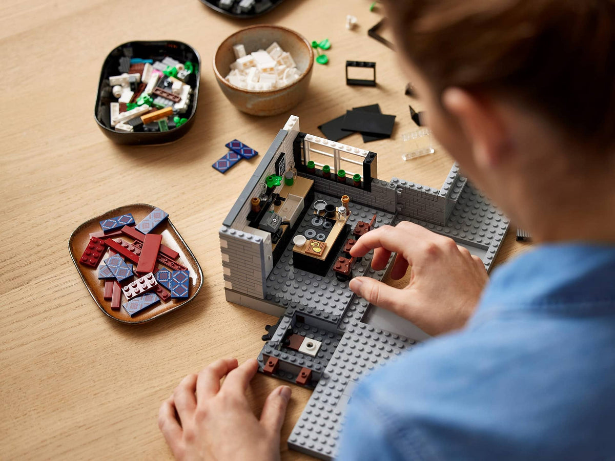 LEGO® 10291 Queer Eye The Fab 5 Loft - ICONS