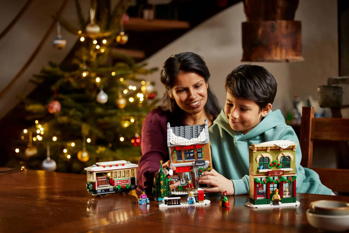 LEGO® 10308 Holiday Main Street - Icons