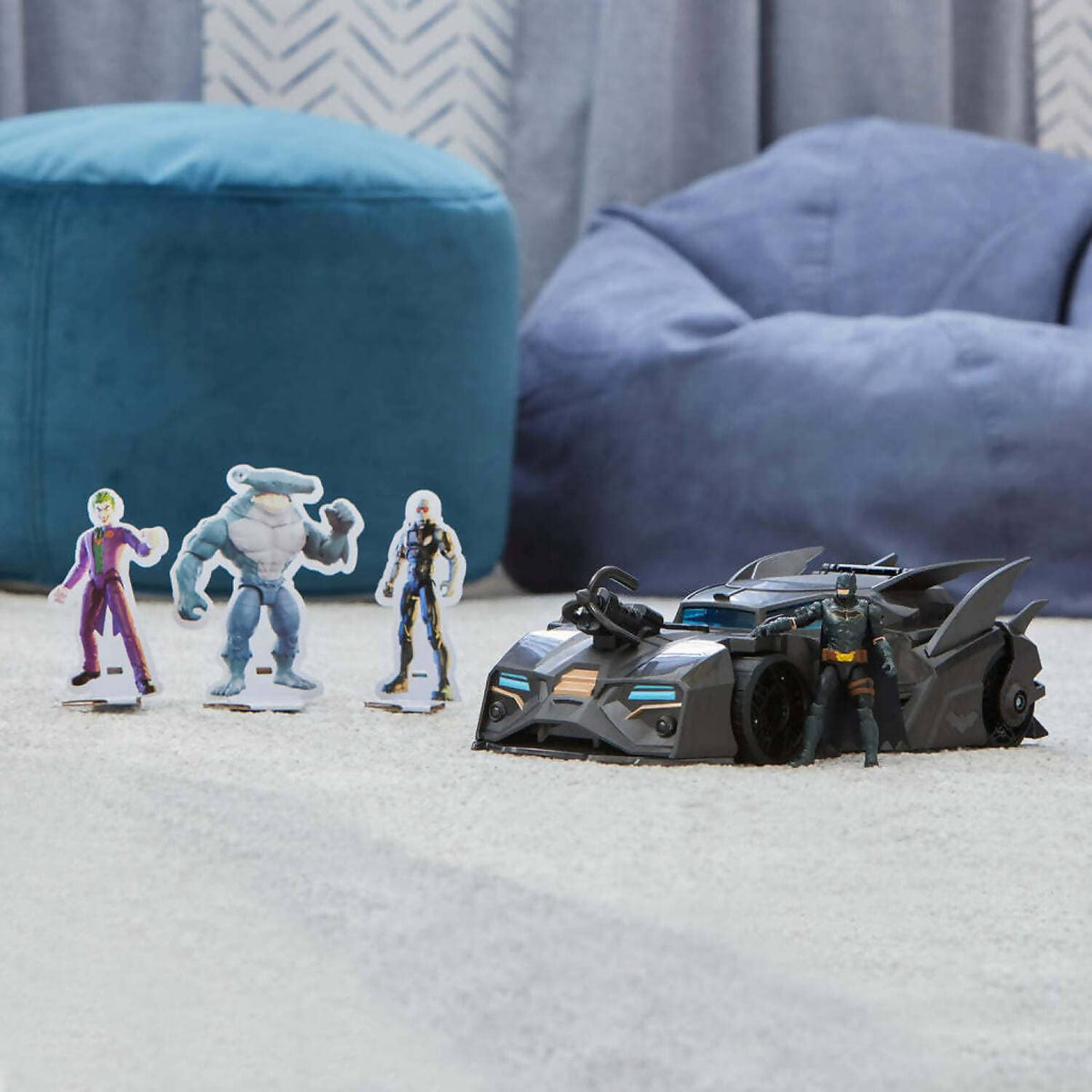 DC - Batman Crusader Batmobile With 4 Inch Figure