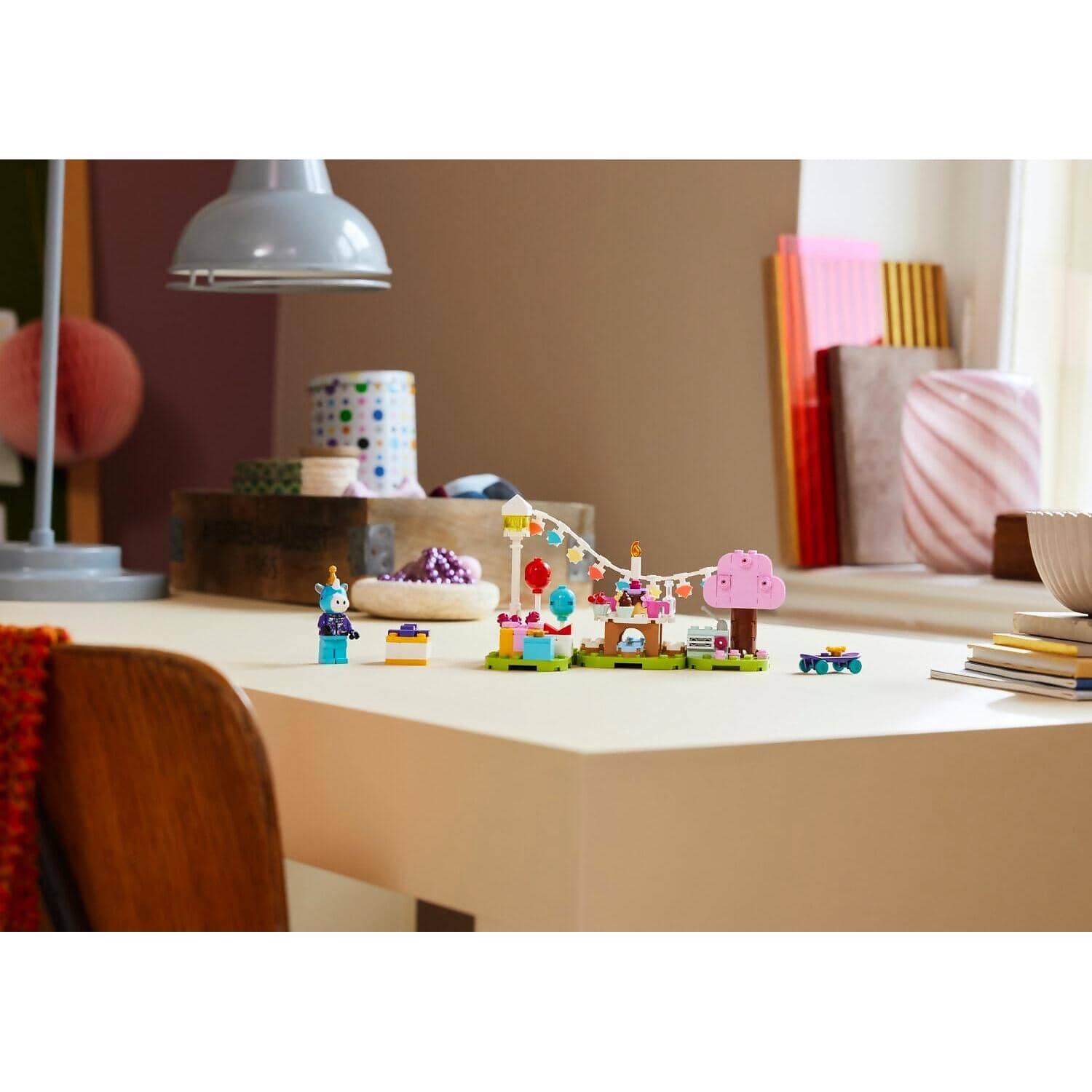 LEGO® 77046 Julian's Birthday Party - Animal Crossing