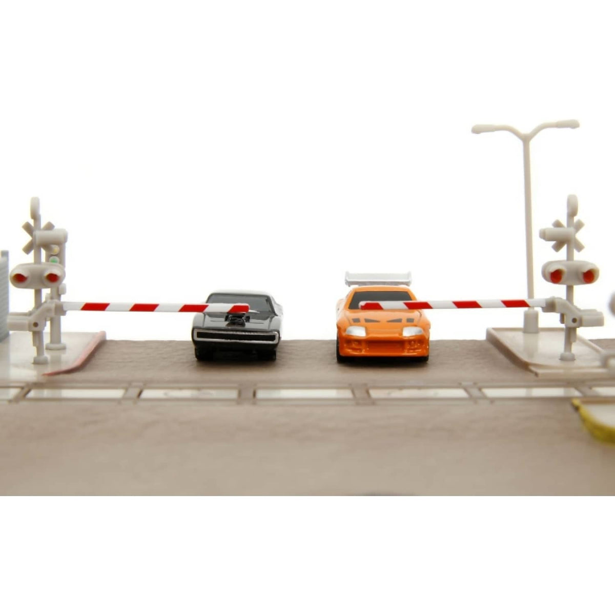 JADA TOYS - FAST & FURIOUS NANO TRAIN SCENE SCALE DIECAST SET