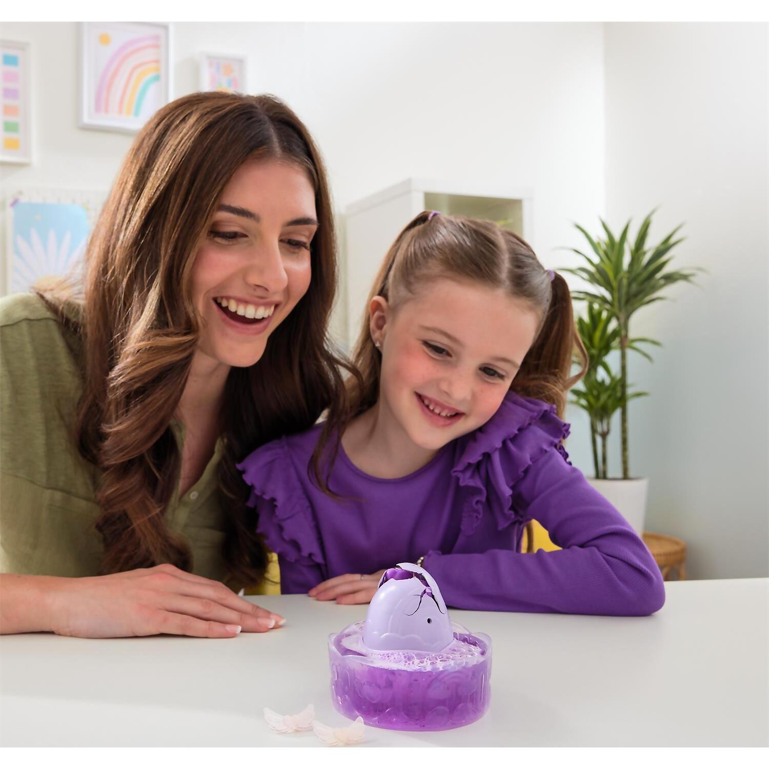 Hatchimals - Alive! - Rainbow Splash Fizzy Color Surprise