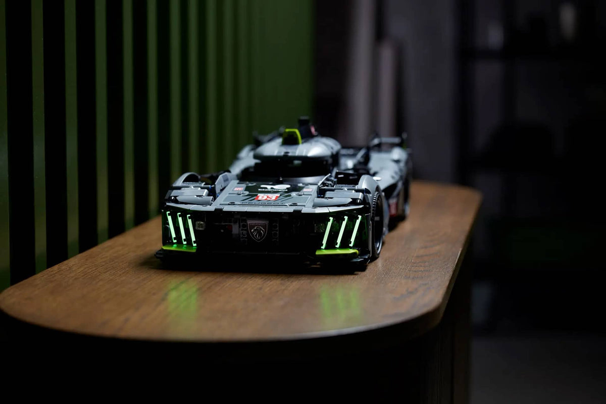 LEGO® 42156 PEUGEOT 9X8 24H Le Mans Hybrid Hypercar - Technic