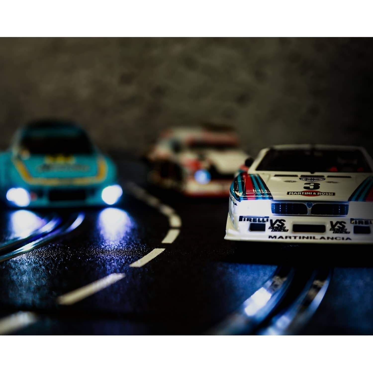 CARRERA - DIGITAL 1:32 RETRO GRAND PRIX 3 WAY BATTLE - MODEL NO.20030031 - SLOT CAR SET