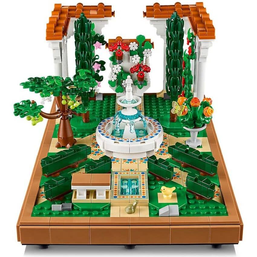 LEGO® 10359 Fountain Garden - Icons