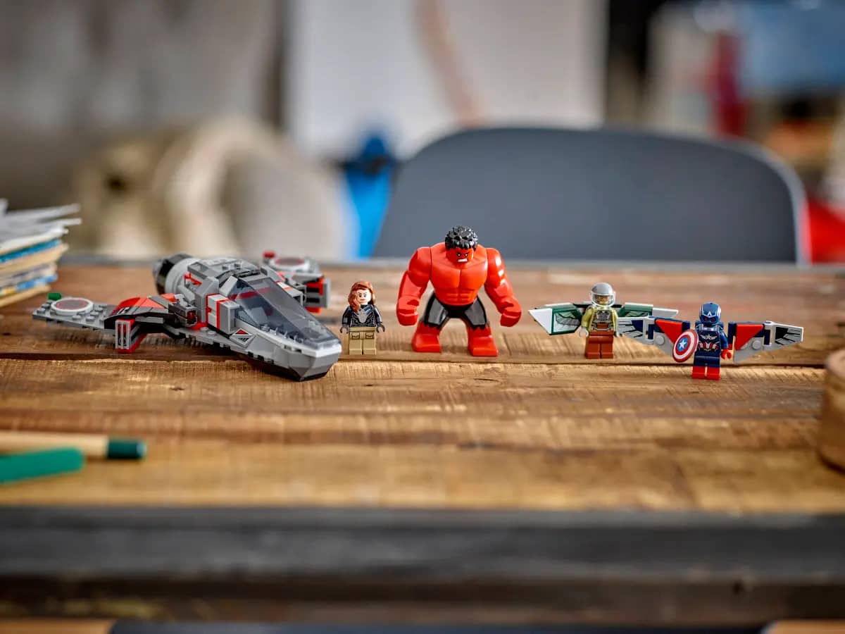 LEGO® 76292 Captain America vs. Red Hulk Battle - Marvel Super Heroes