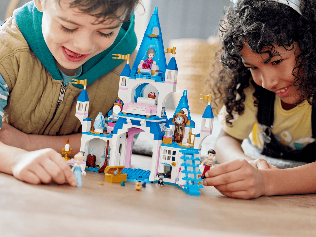 LEGO® 43206 Cinderella and Prince Charming's Castle - Disney Princess Frozen