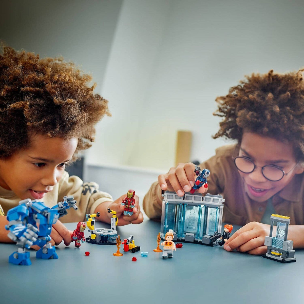 LEGO® 76315 Iron Man's Laboratory: Hall of Armor - Marvel Super Heroes