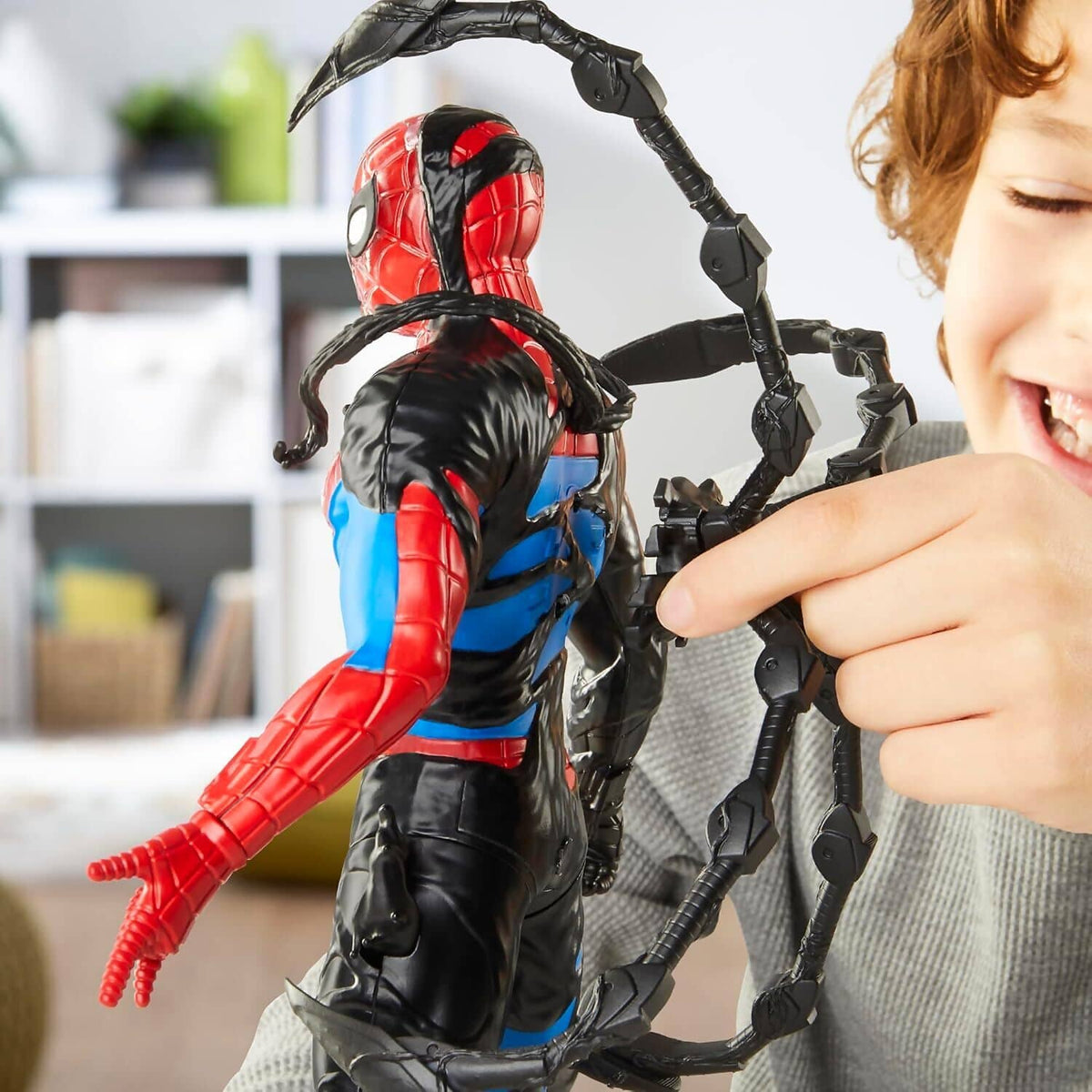 Marvel - Spider-Man - VenomVersus Spider-Man Liquid Shifter Colour Change 11-inch Action Figure - Hasbro