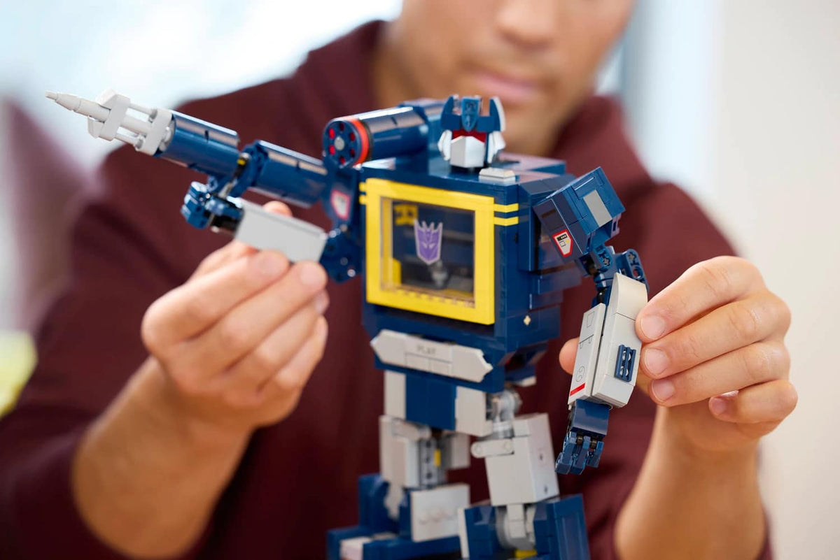 LEGO® 10358 Transformers: Soundwave - ICONS