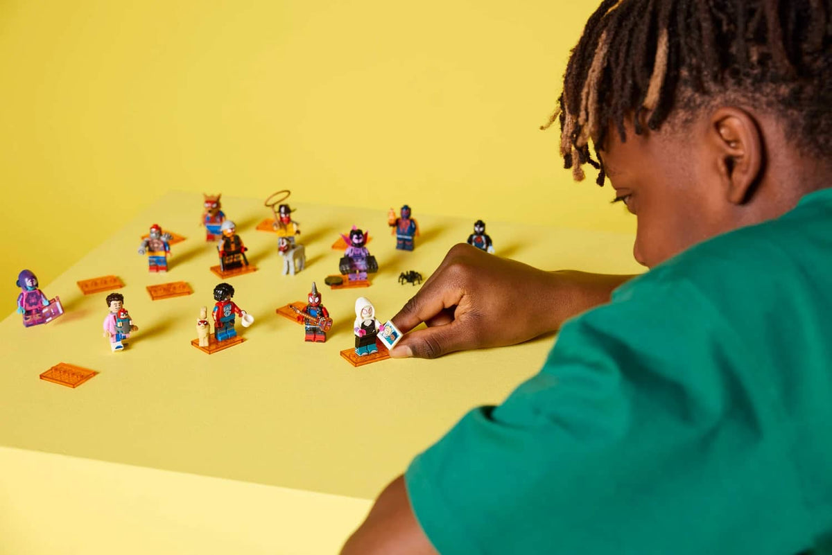 LEGO® 71050 Spider-Man: Across the Spider-Verse - Minifigures