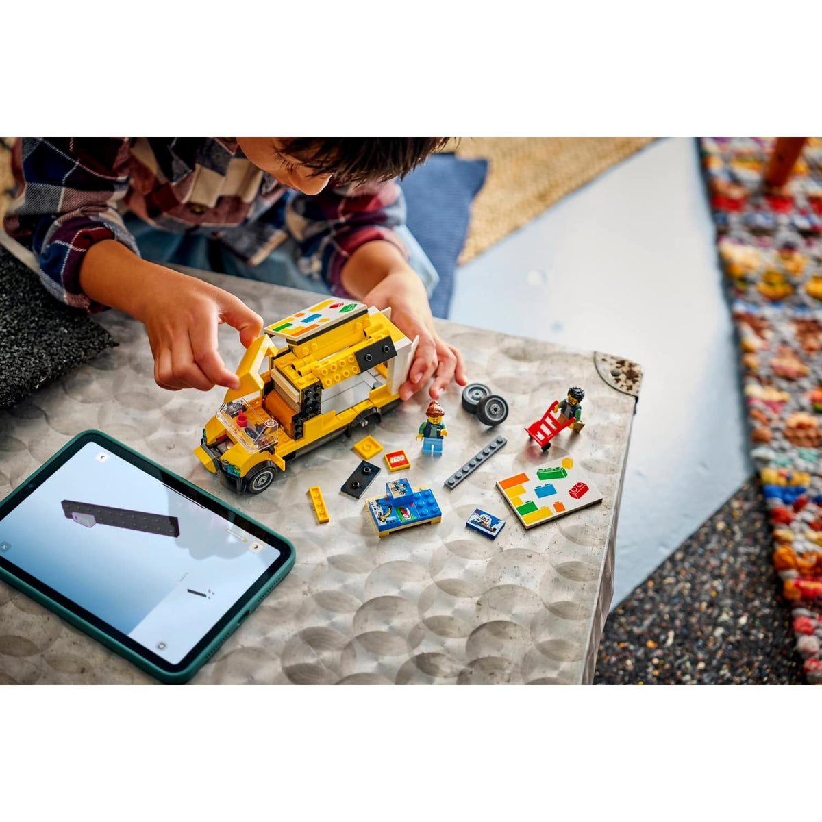 LEGO® 60500 The LEGO® Van - City
