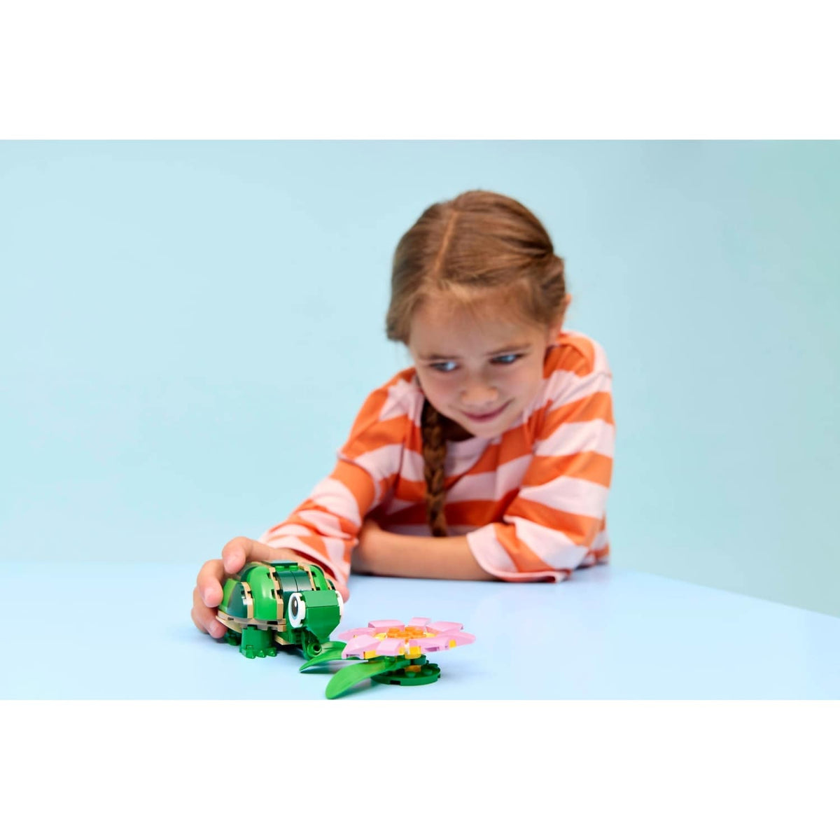 LEGO® 31377 Turtle with a Water Lily Flower - Creator 3-in-1