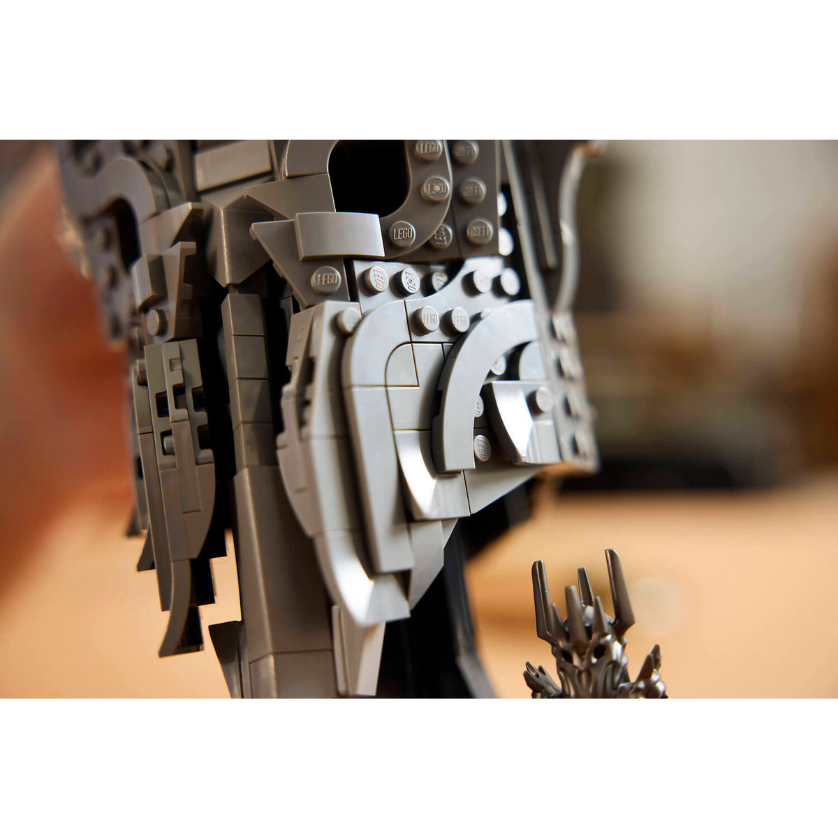 LEGO® 11373 The Lord of the Rings™: Sauron's Helmet - Icons