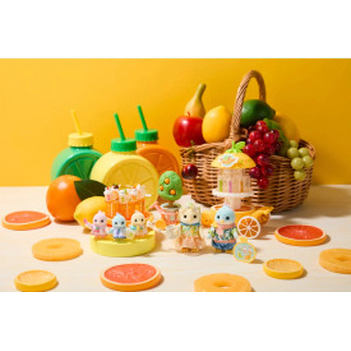 Sylvanian Families - Citrus Bird Juice Stand Playset