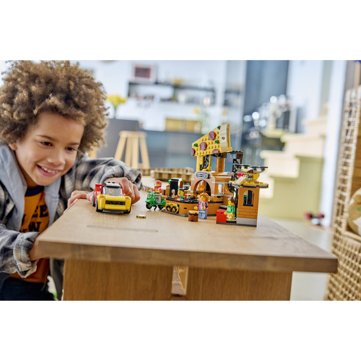 LEGO® 60496 Pizza Delivery Experience with Vehicles - City