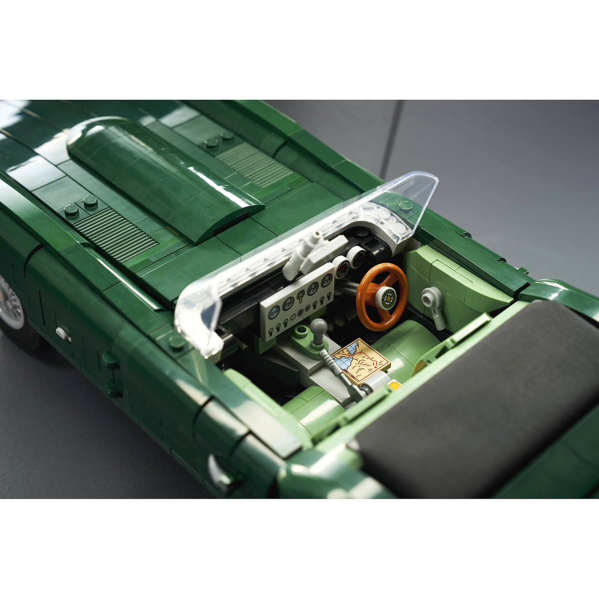 LEGO® 11381 Jaguar E-Type - Icons