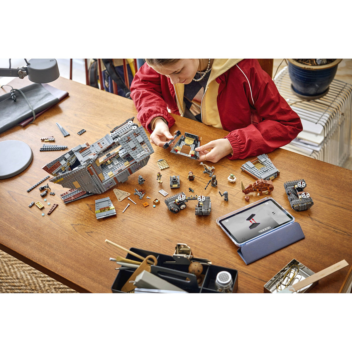 LEGO® 75453 Offworld Sandcrawler™ and Mudhorn - Star Wars™