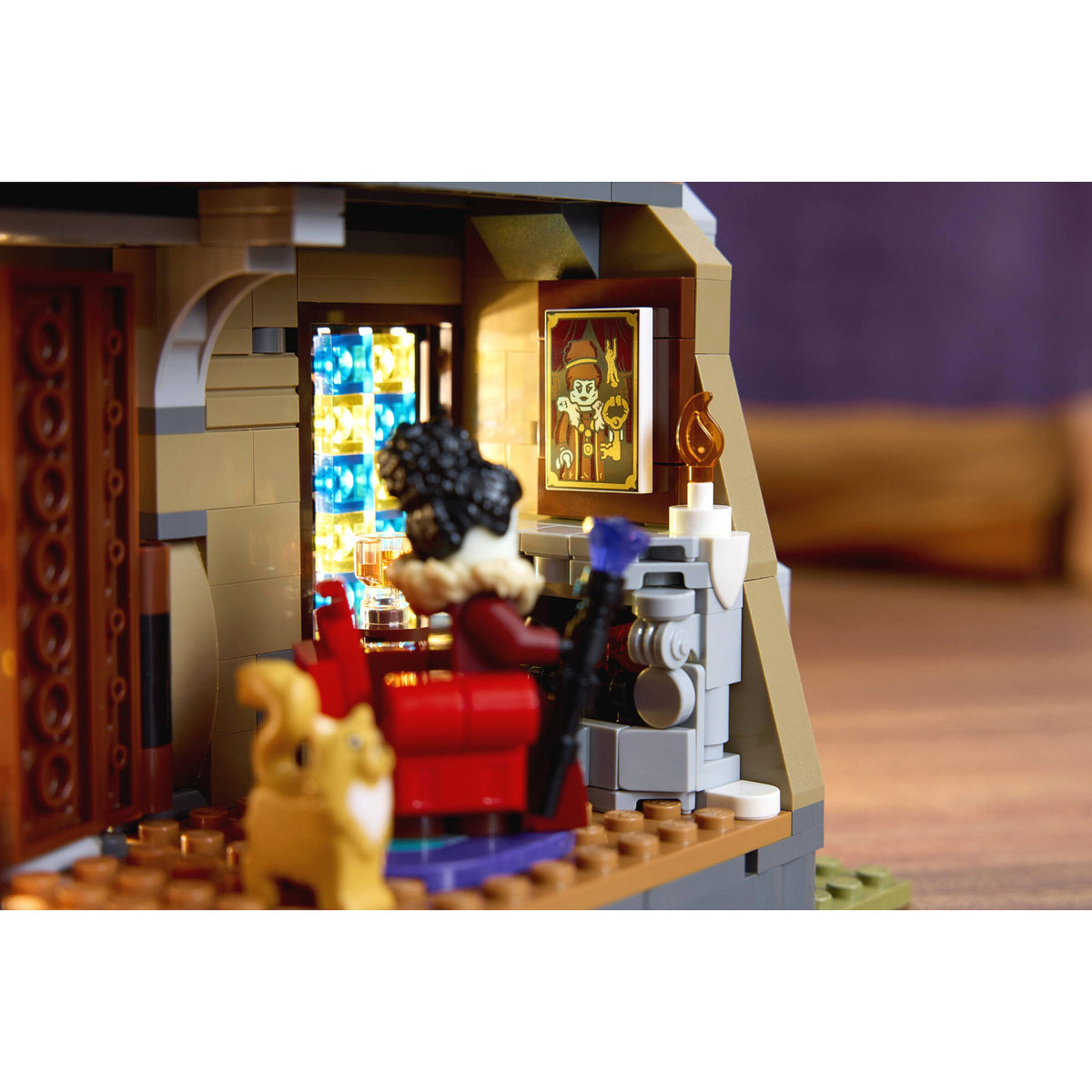 LEGO® 11383 Mayor Manor - Icons