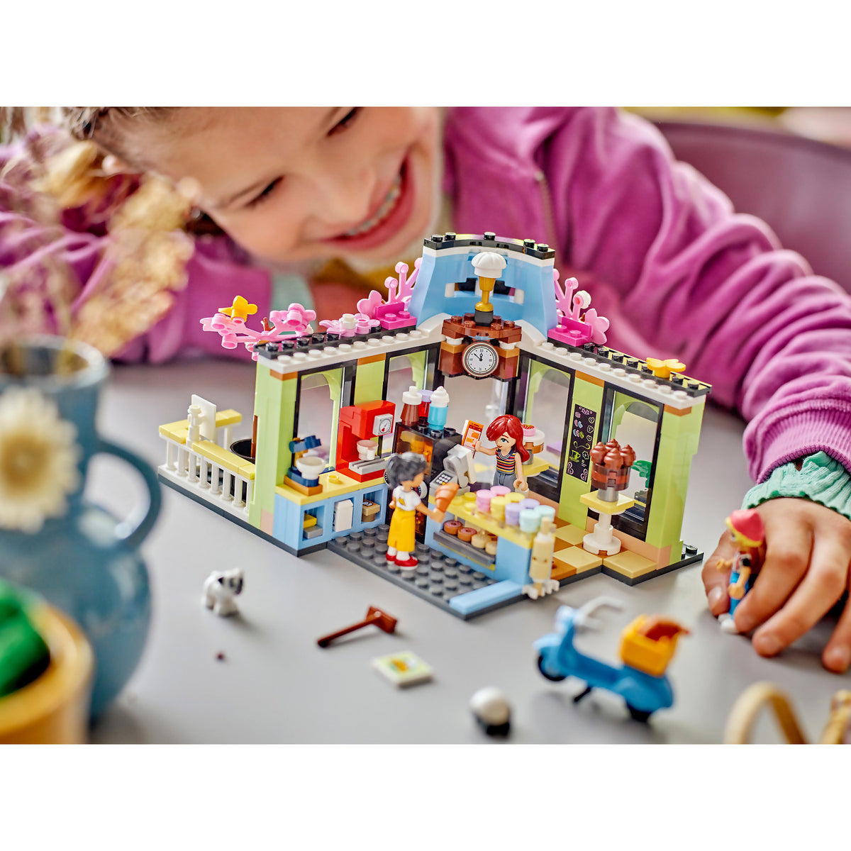 LEGO® 42618 Heartlake City Cafe - Friends