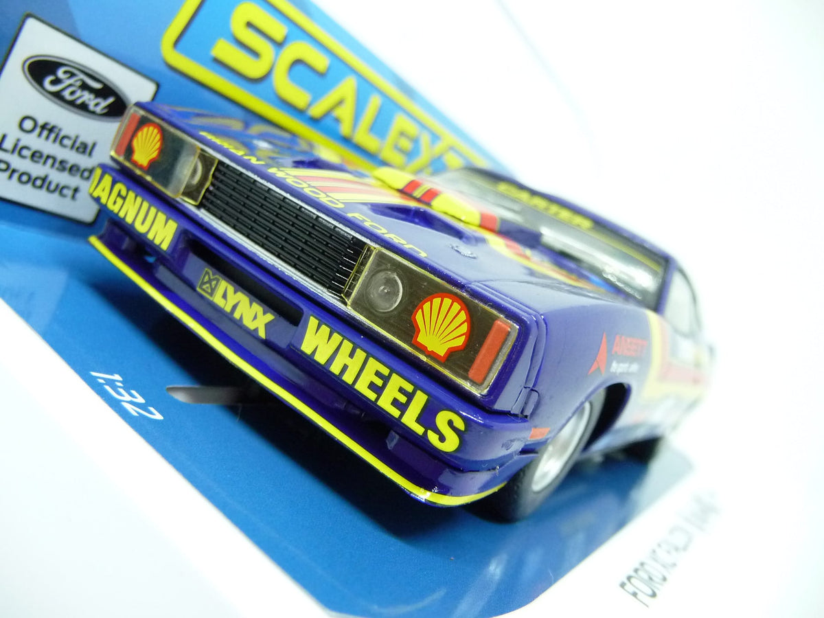 SCALEXTRIC - C4260 1:32 FORD FALCON XC NO18 BATHURST 1978 SLOT CAR SUIT CARRERA