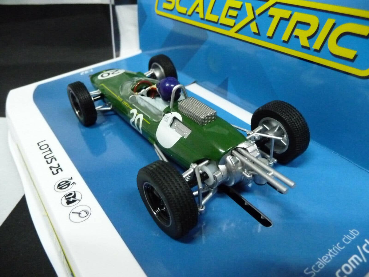 SCALEXTRIC - C4195 1:32 LOTUS 25 BRITISH 1962 JIM CLARK SLOT CAR SUIT CARRERA