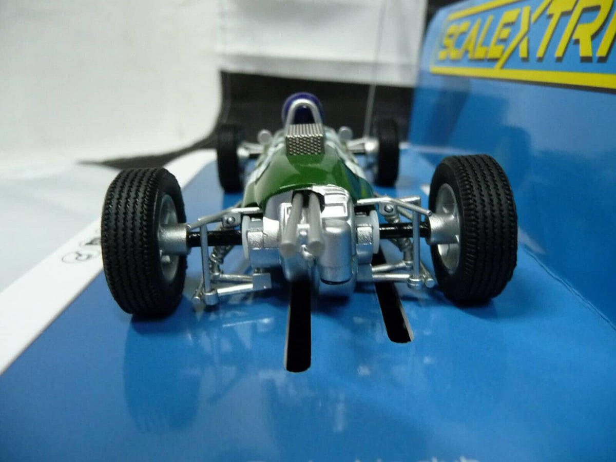 SCALEXTRIC - C4195 1:32 LOTUS 25 BRITISH 1962 JIM CLARK SLOT CAR SUIT CARRERA