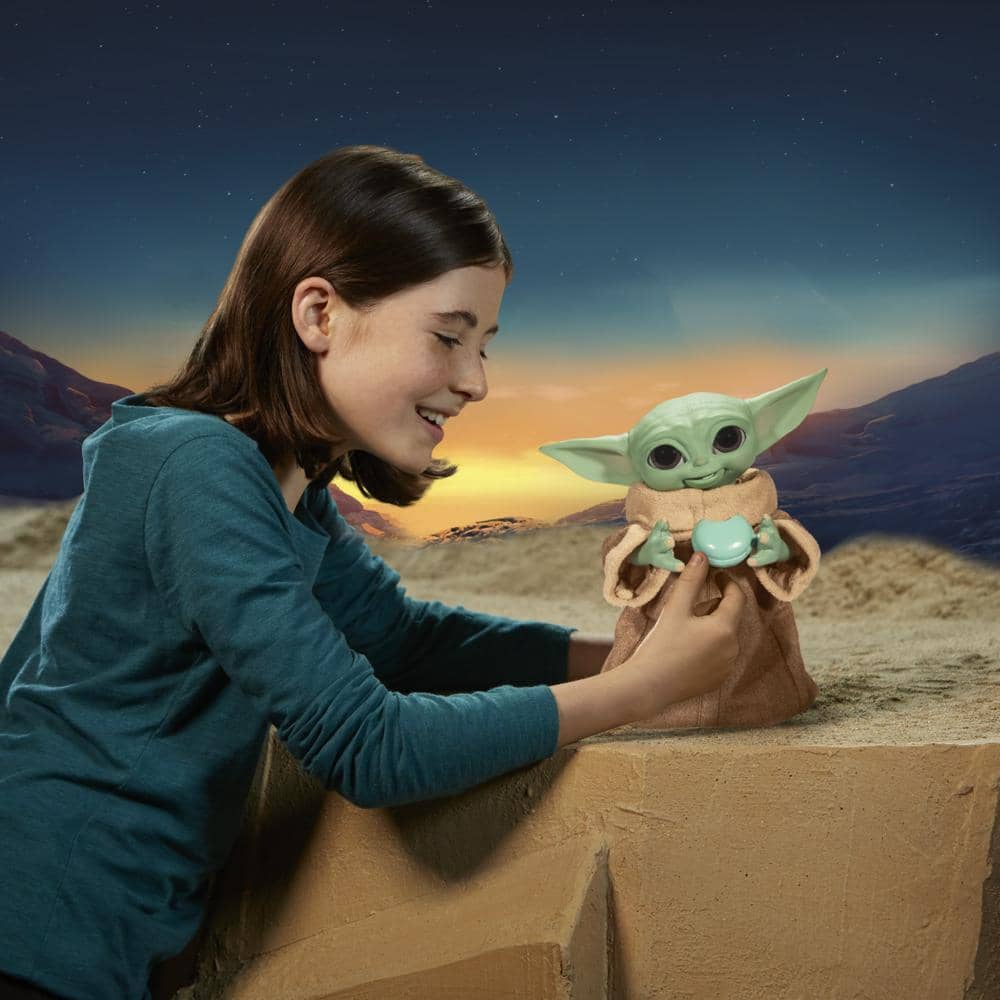 Star Wars - Galactic Snackin Grogu 9.25-inch-tall Animatronic Toy Over 40 Sound And Motion Combinations Ages 4 And Up Hasbro