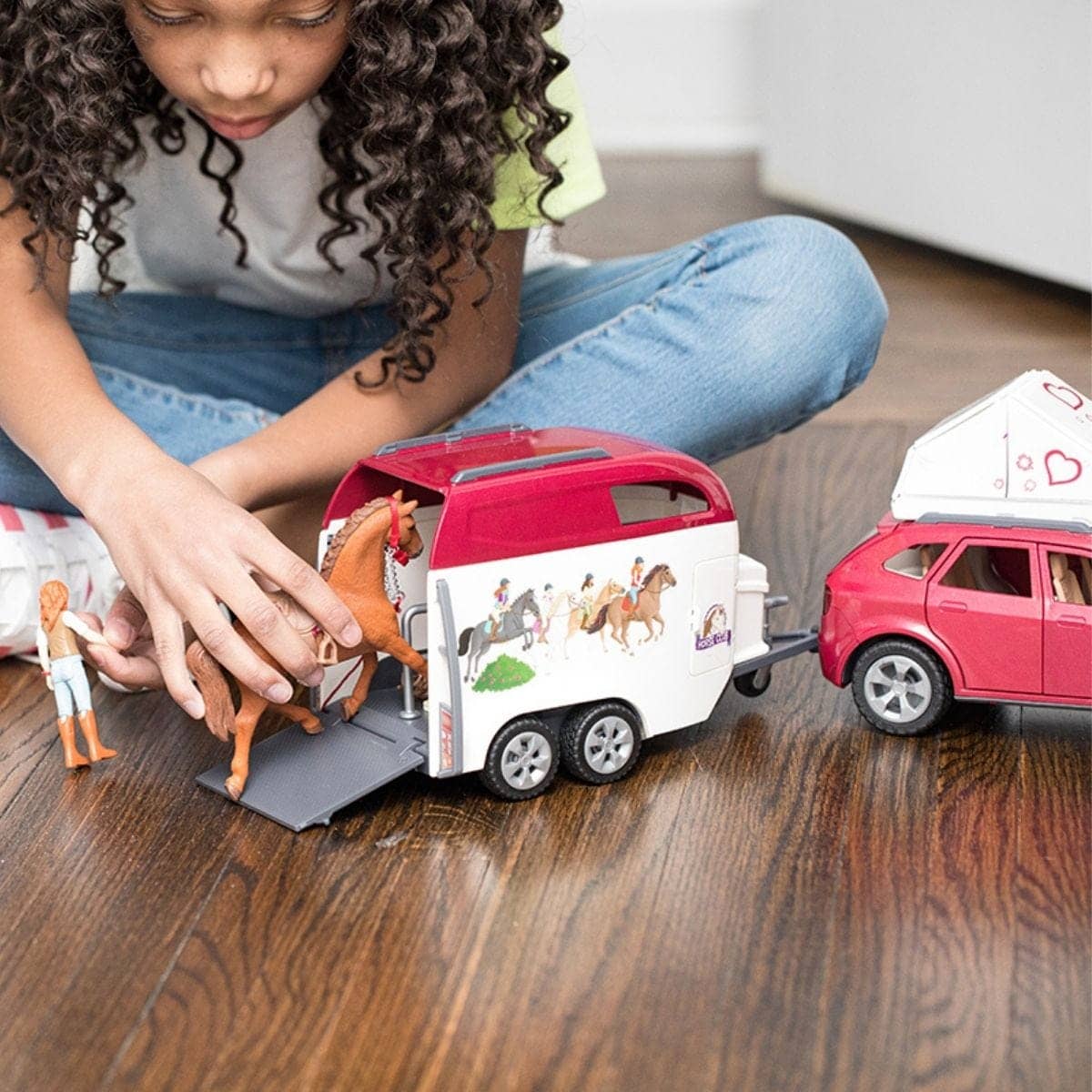 Schleich - Horse Adventures With Car And Trailer Animal Figurine Playset
