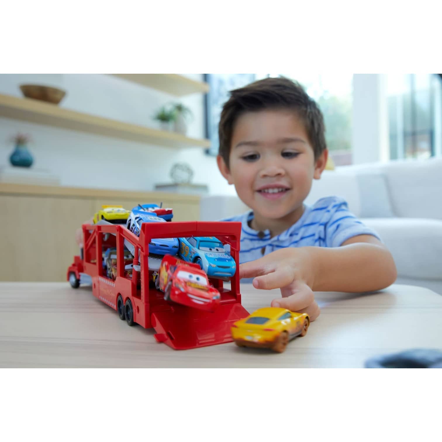 Disney - Cars - Disney Pixar Cars Mack Hauler Mattel
