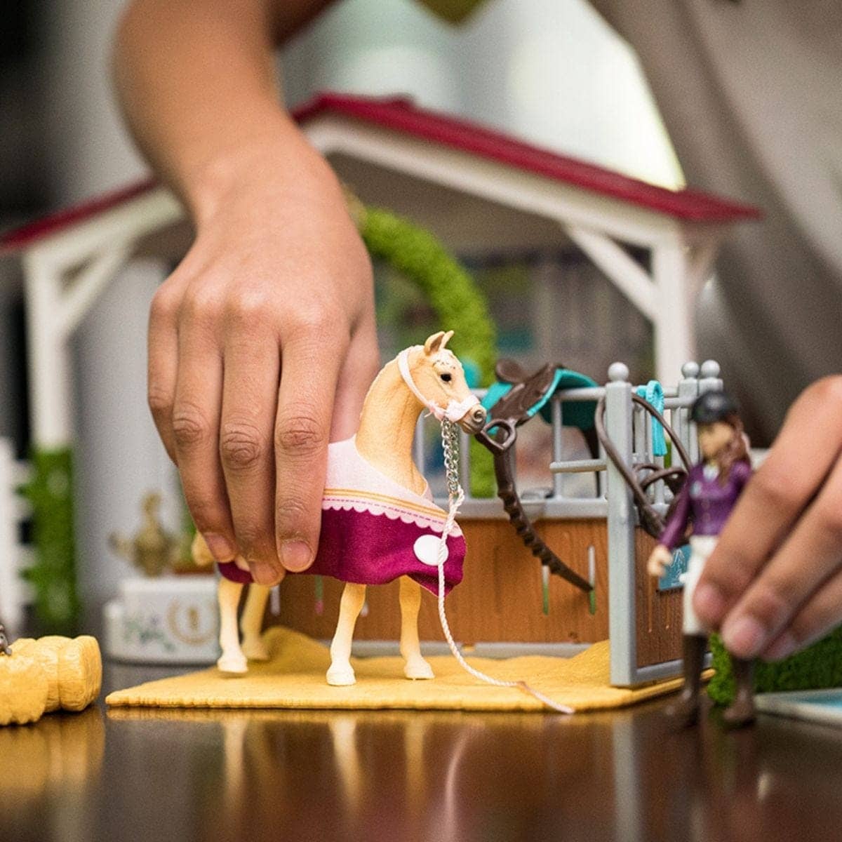 Schleich - Friendship Horse Tournament Animal Playset