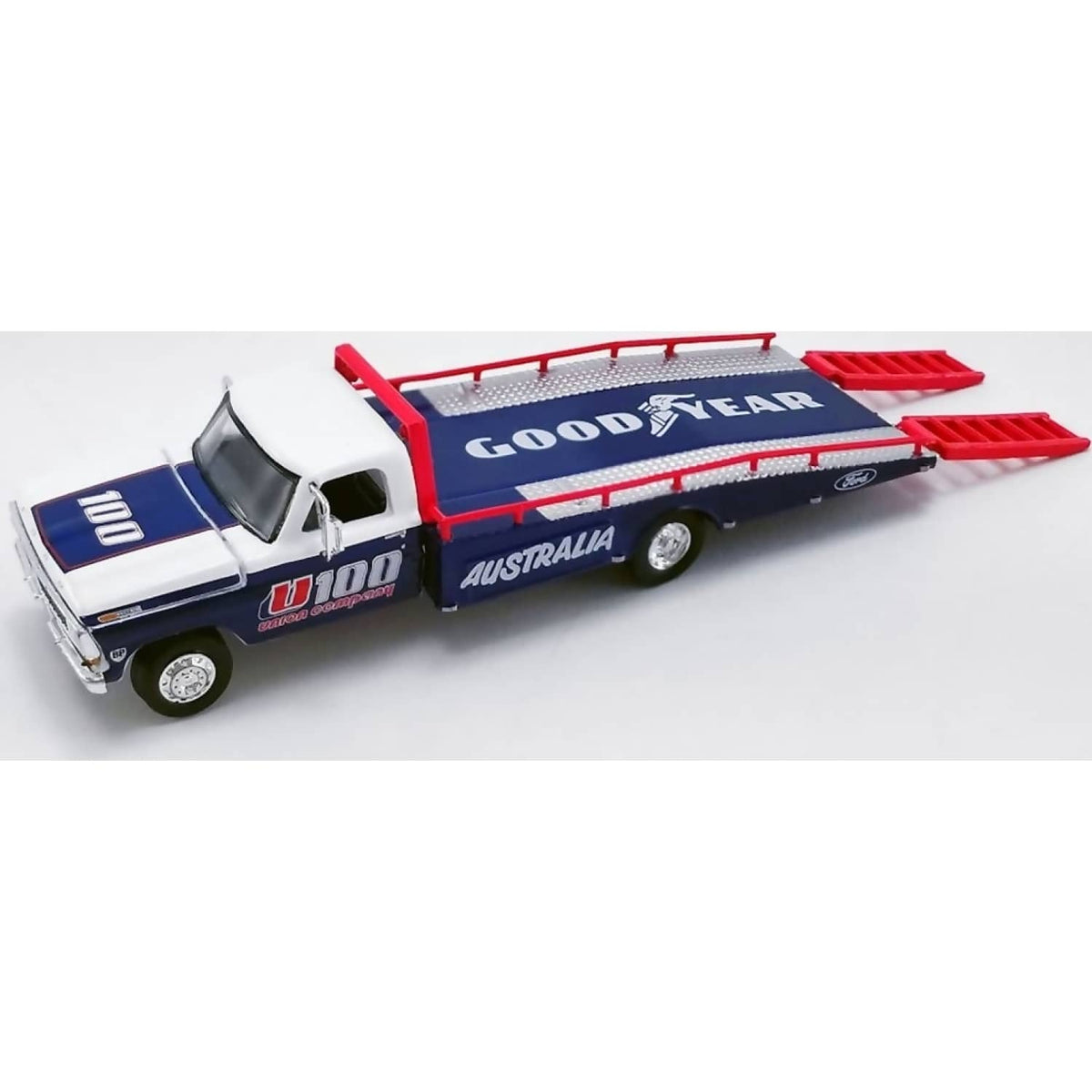 DDA COLLECTIBLES - 1:24 SCALE - ALLAN MOFFAT U100 BRUT LIVERY 1969 TRANS AM MUSTANG WITH FORD F-350 RAMP TRUCK
