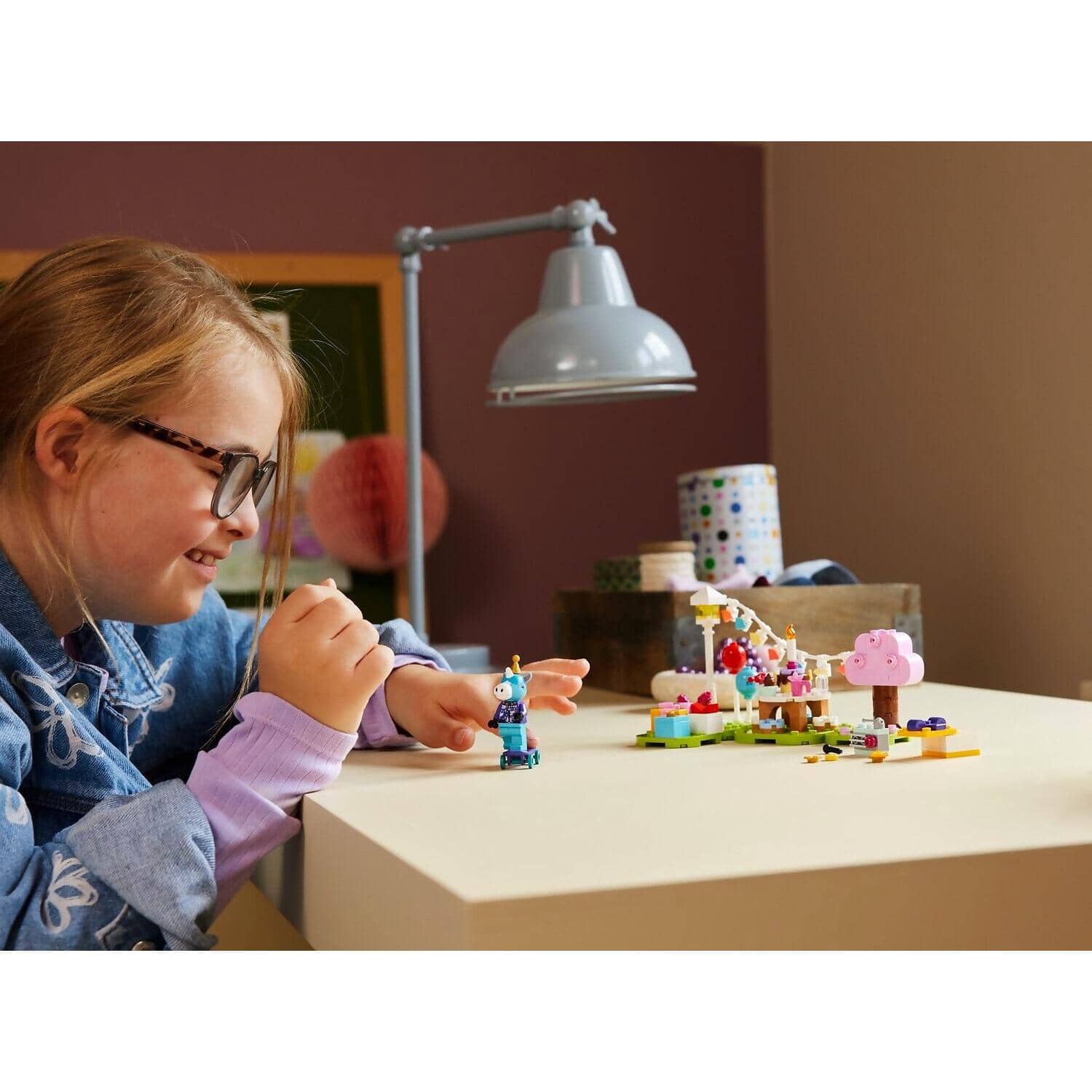 LEGO® 77046 Julian's Birthday Party - Animal Crossing