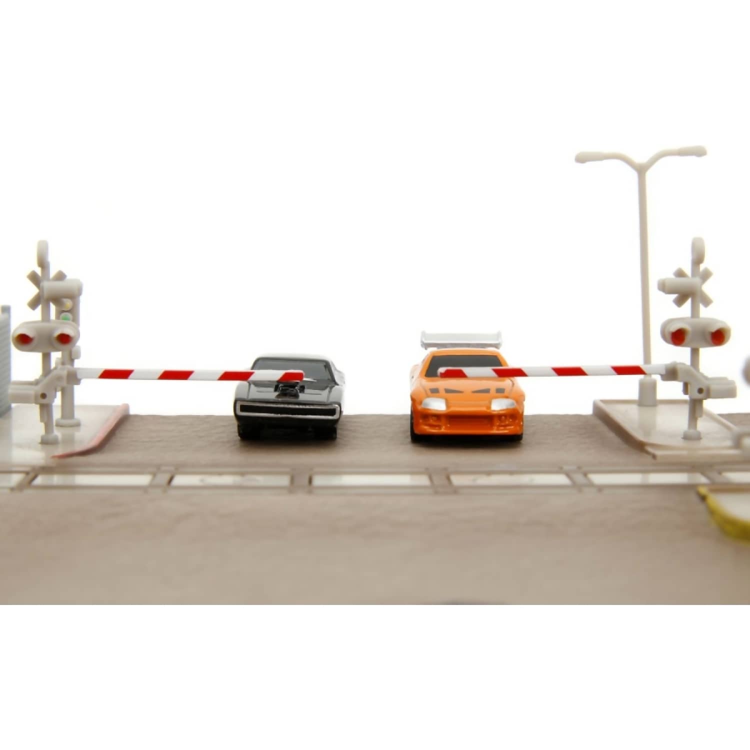 JADA TOYS - FAST & FURIOUS NANO TRAIN SCENE SCALE DIECAST SET