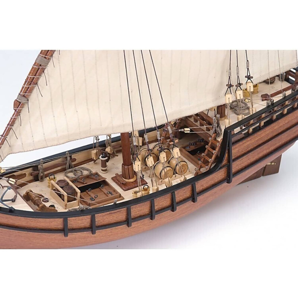 ARTESANIA - SCALE 1/65 LA NINA WOODEN SHIP MODEL (22410)