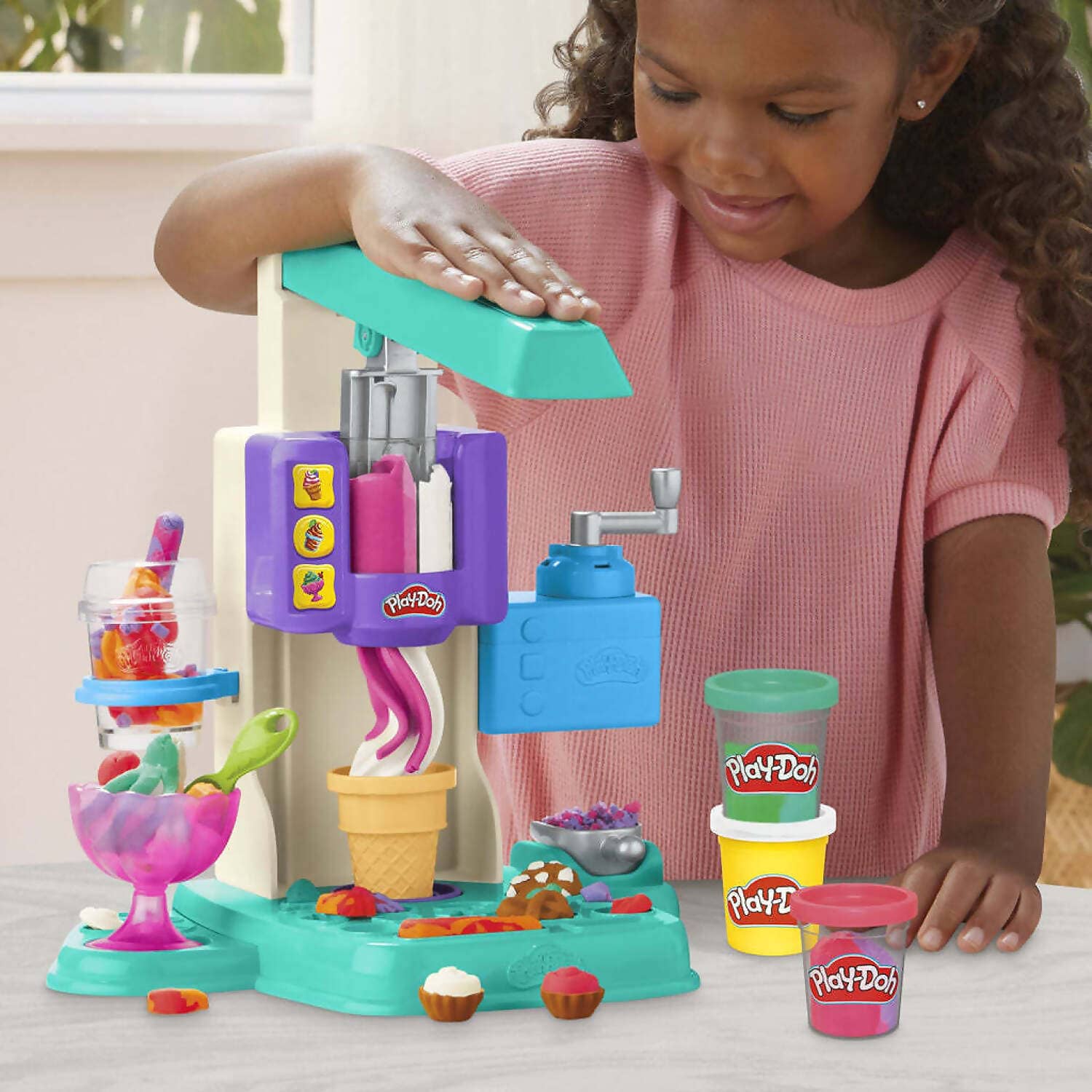 Play-Doh - Rainbow Swirl Ice Cream Playset