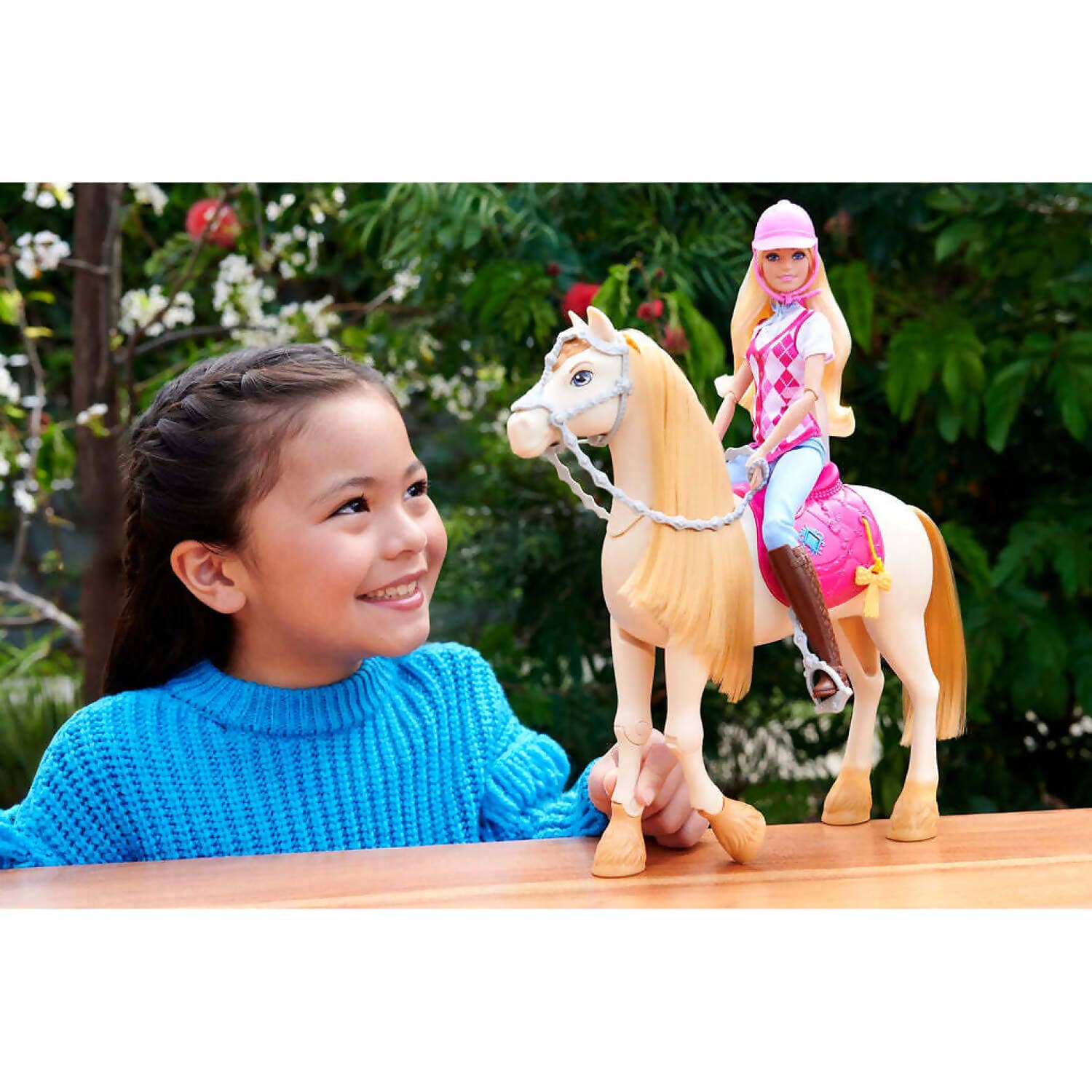Barbie - Mysteries - The Great Horse Chase Malibu Doll - Mattel