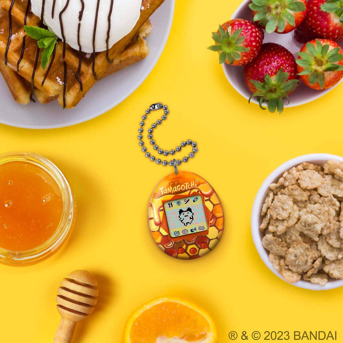 Tamagotchi - Original Virtual Reality Pet - Pure Honey Gen1