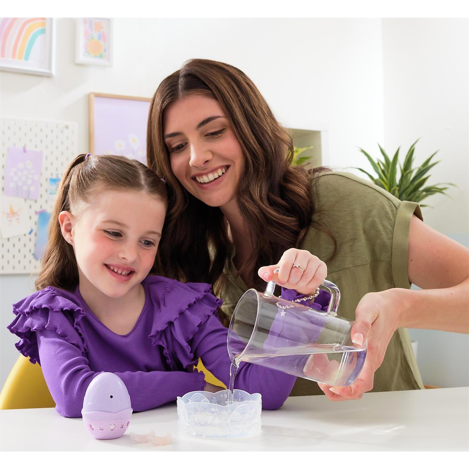 Hatchimals - Alive! - Rainbow Splash Fizzy Color Surprise