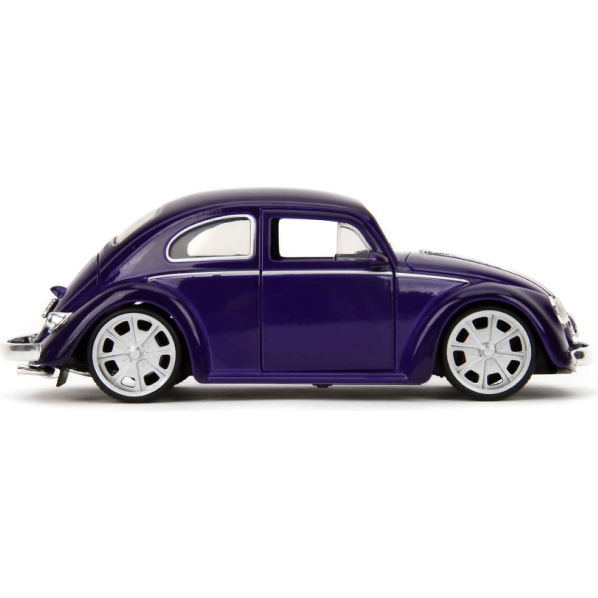 JADA TOYS - WEDNESDAY VW BEETLE WITH WEDNESDAY FIGURE 1:24 SCALE DIECAST VEHICLE FIGURE SET