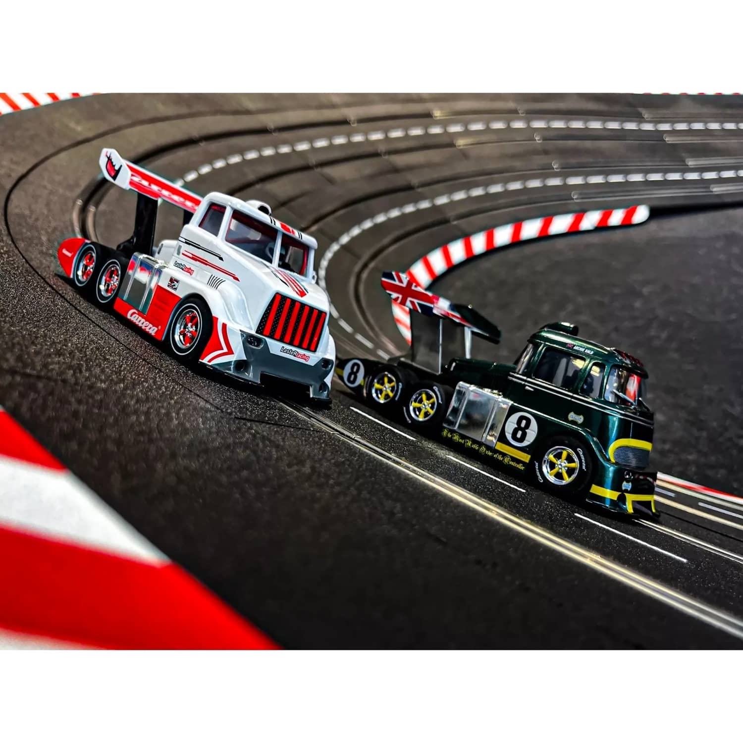 CARRERA - DIGITAL 1:32 - RACETRUCK CABOVER BRITISH RACING GREEN NO.8 - SLOT CAR ALSO SUITS SCALEXTRIC