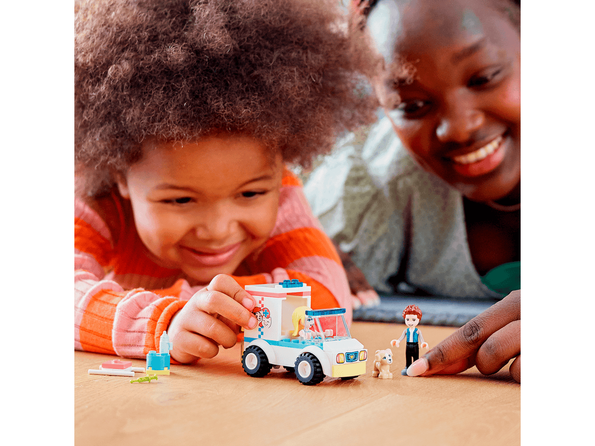 LEGO® 41694 Pet Clinic Ambulance - Friends 4+