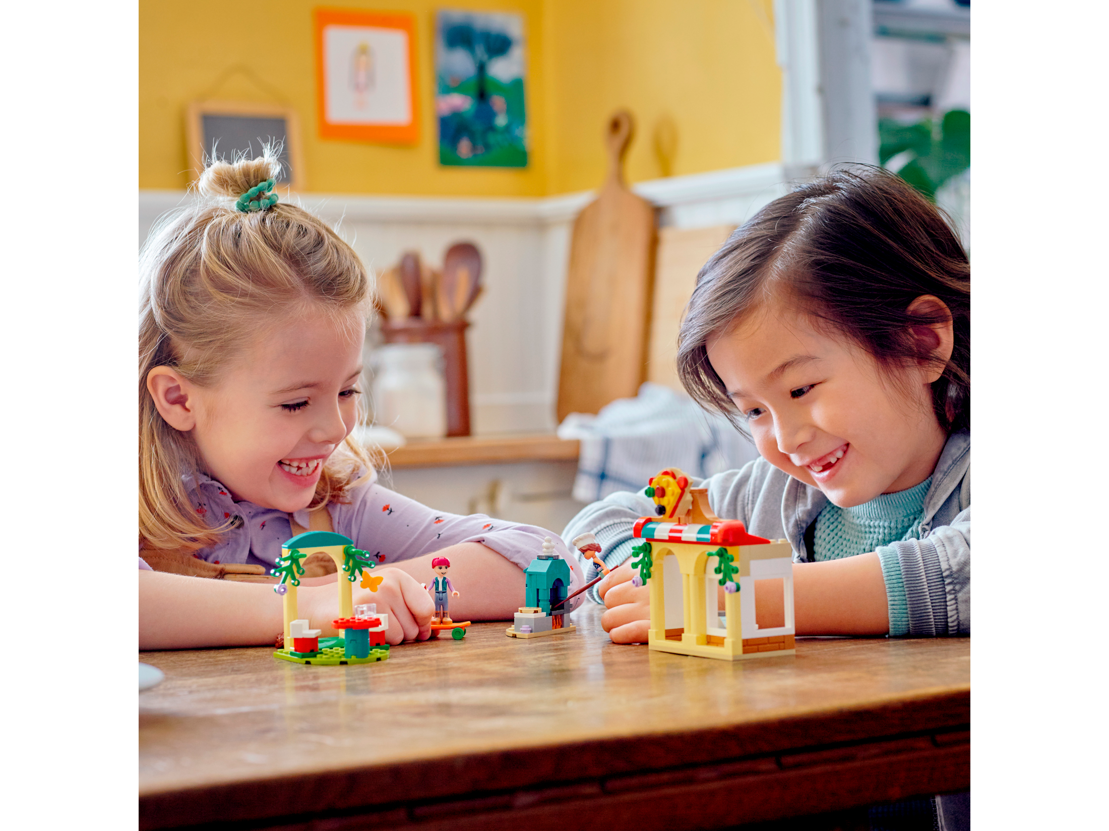 LEGO® 41705 Heartlake City Pizzeria - Friends