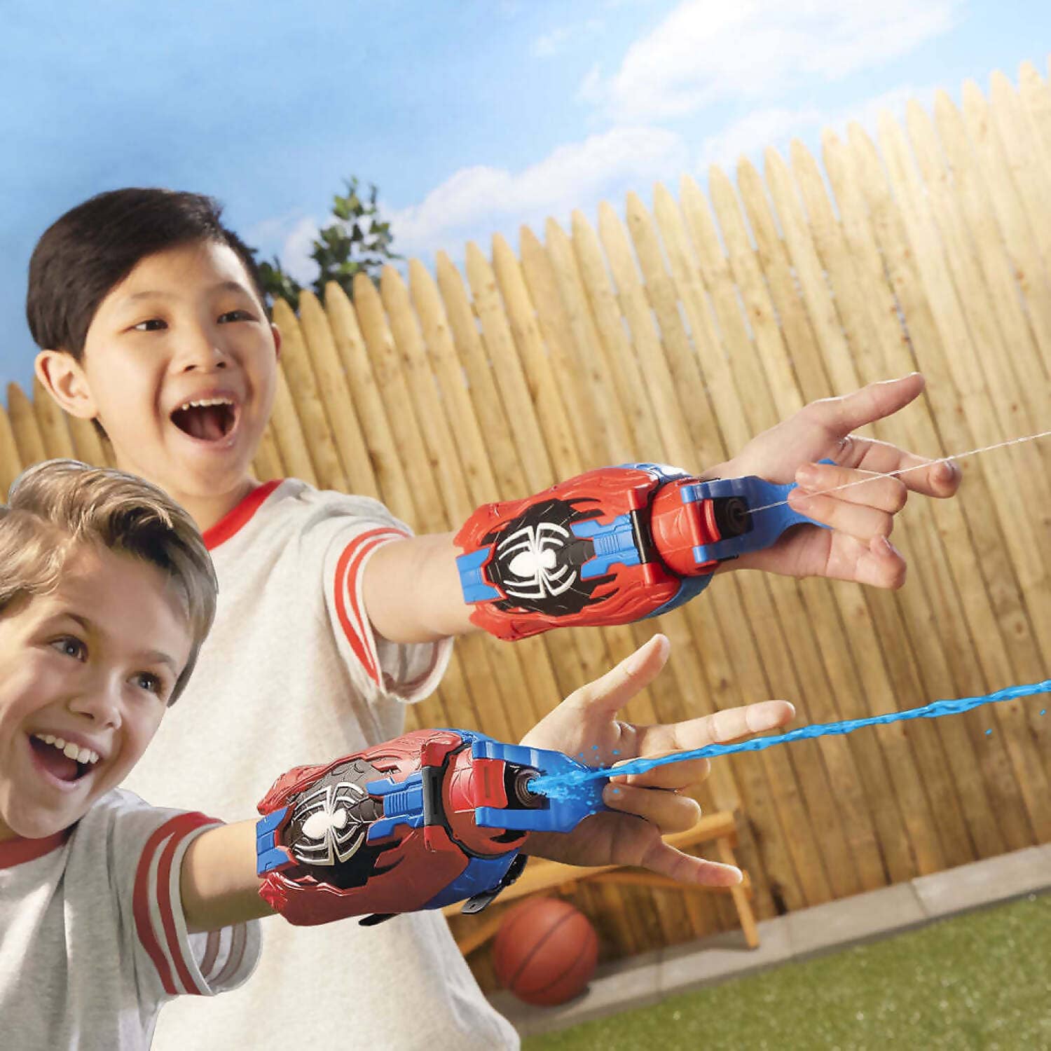 Marvel - Spiderman Real Webs Ultimate Web Blaster- Hasbro