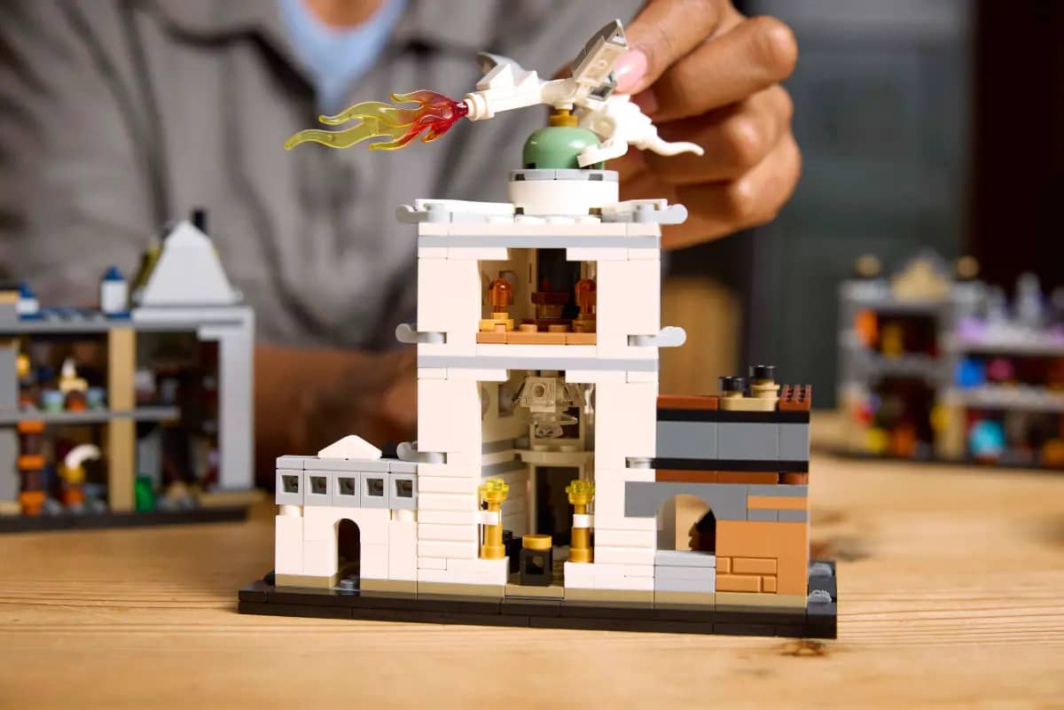 LEGO® 76444 Diagon Alley Wizarding Shops - Harry Potter™