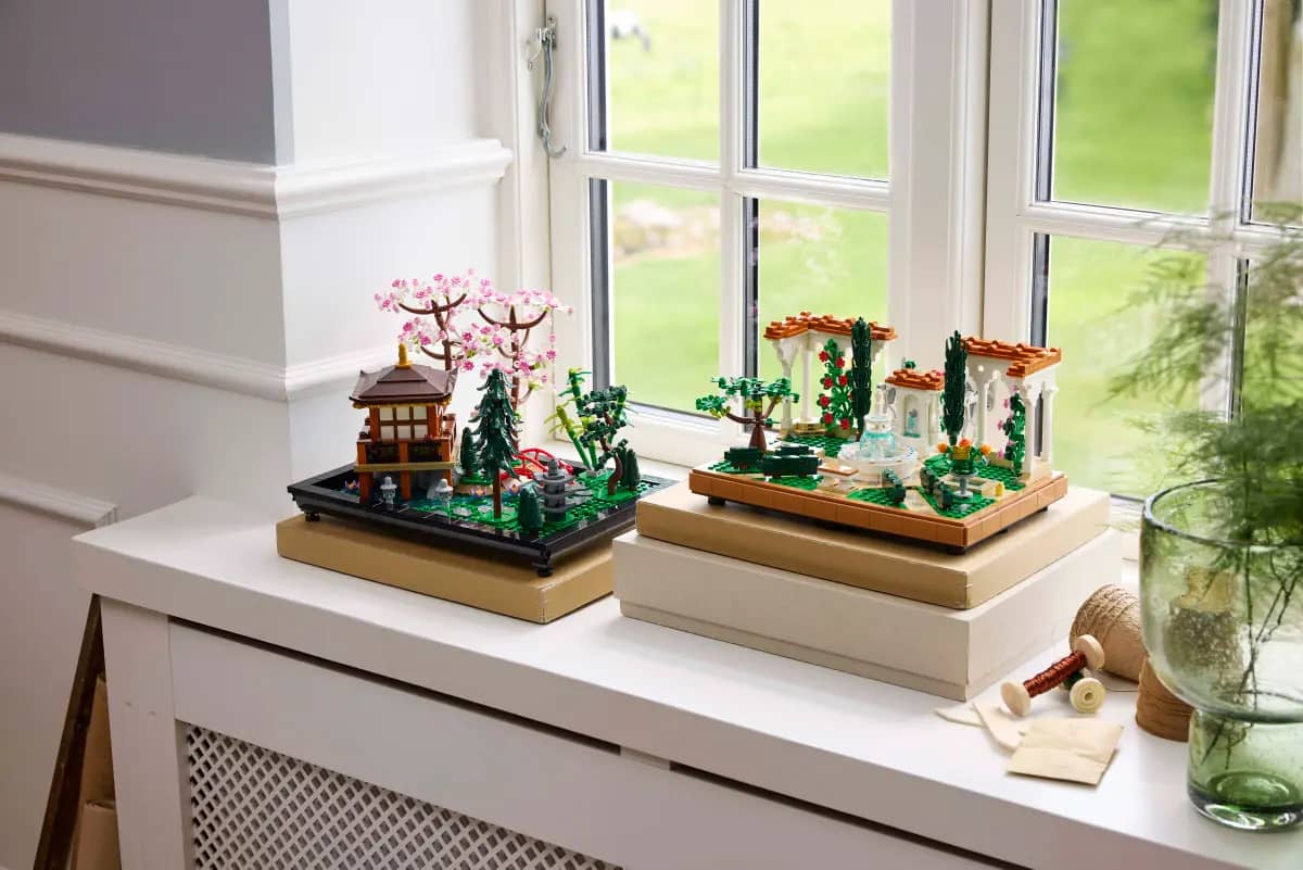 LEGO® 10359 Fountain Garden - Icons