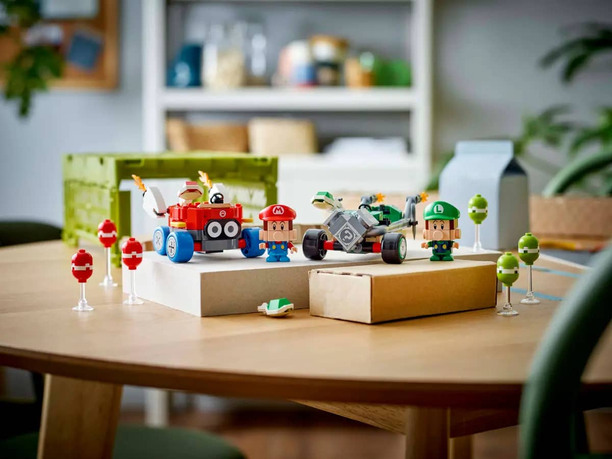 LEGO® 72034 Mario Kart Baby Mario vs. Baby Luigi - Super Mario™