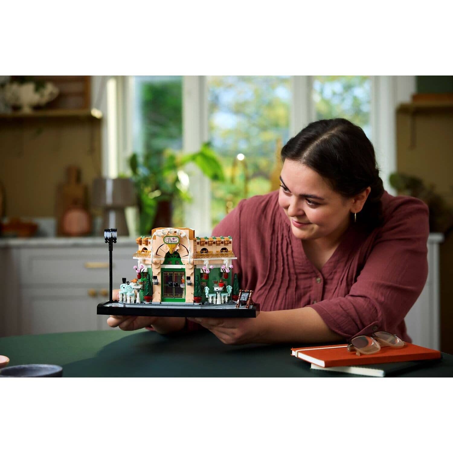 LEGO® 10362 French Caf - Icons