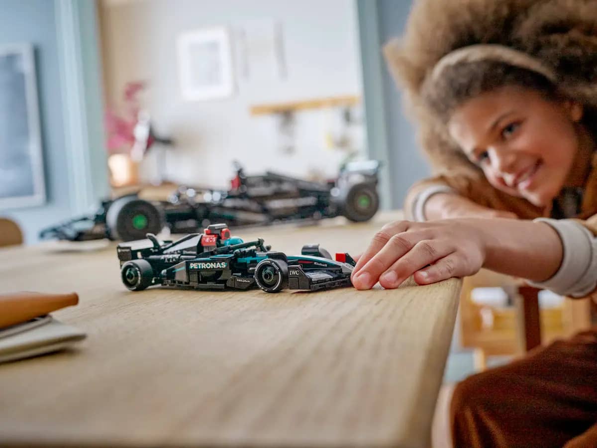 LEGO® 77244 Mercedes-AMG F1 W15 Race Car - Speed Champions