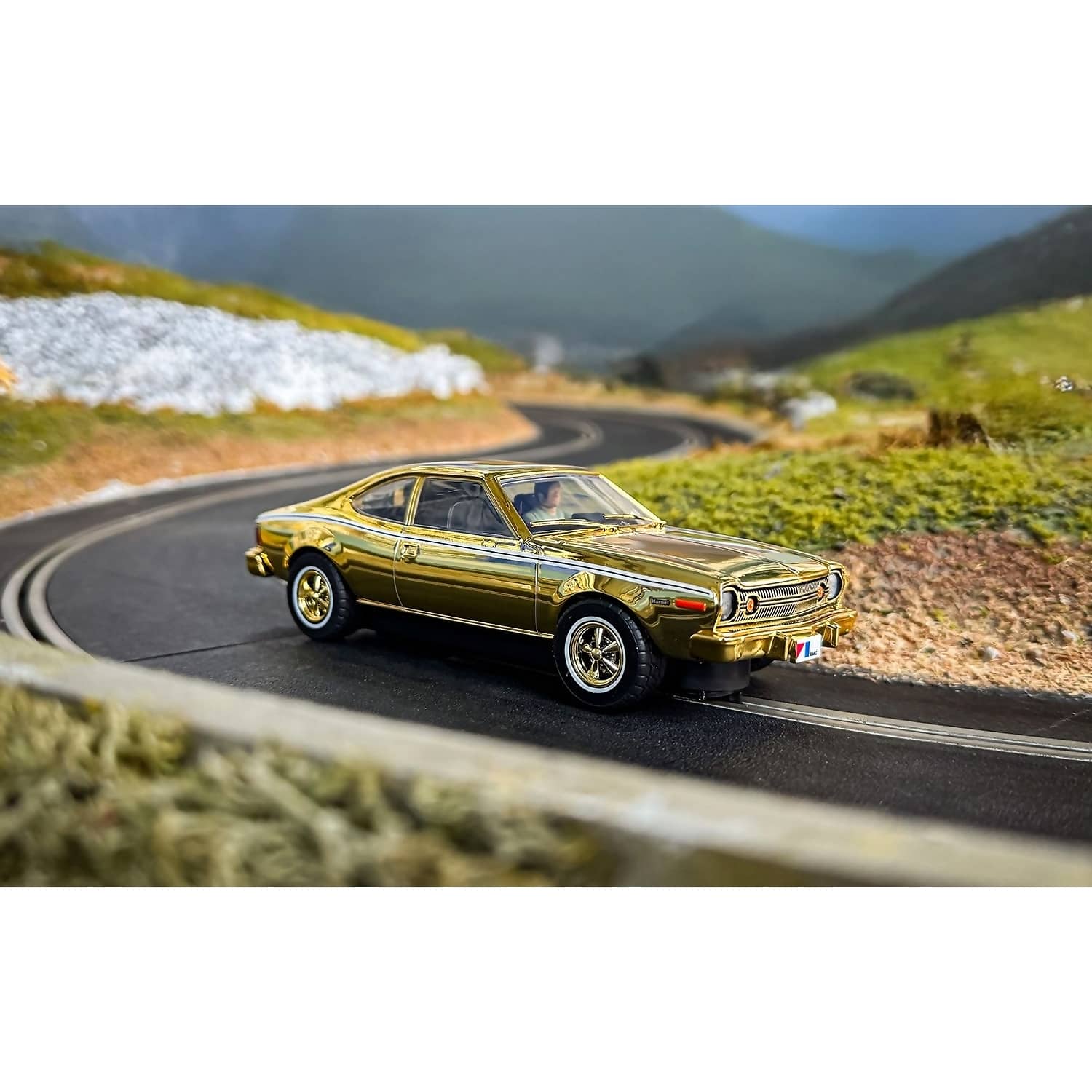 SCALEXTRIC - C4551A AMC HORNET - JAMES BOND THE MAN WITH THE GOLDEN GUN GOLD EDITION - SLOT CAR